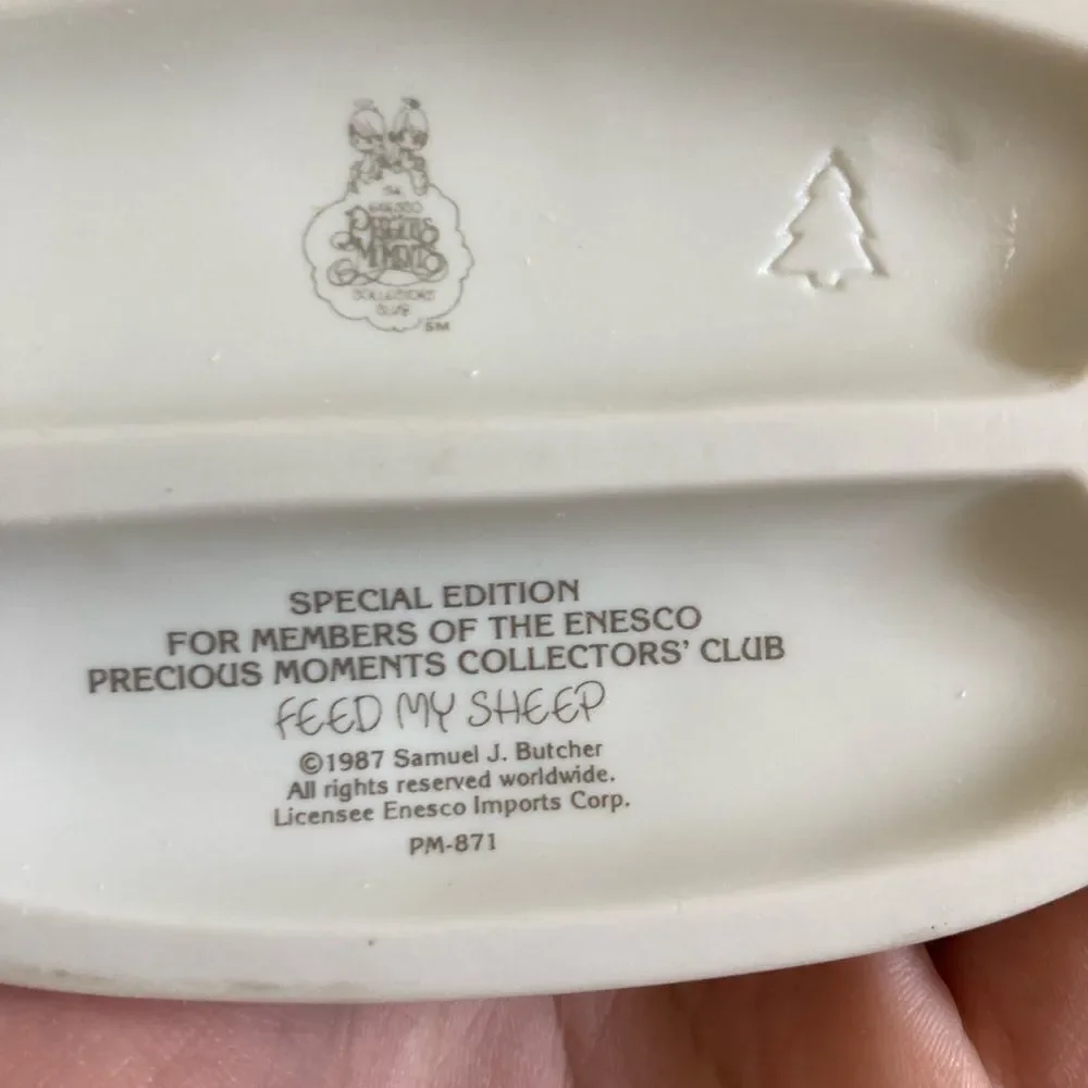 Vintage Precious Moments “Feed My Sheep” 1987 Members Only Collectible Figurine